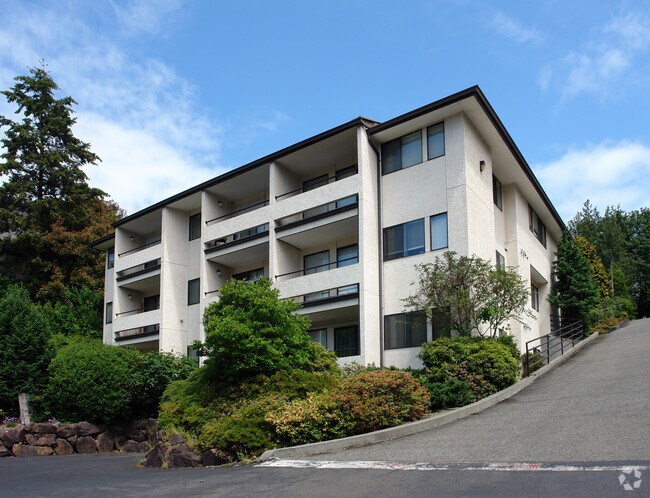 Building Photo - The Bellcreek Flats