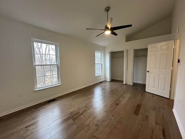 Building Photo - Townhouse with Woods Views and Community Amenities in Centreville