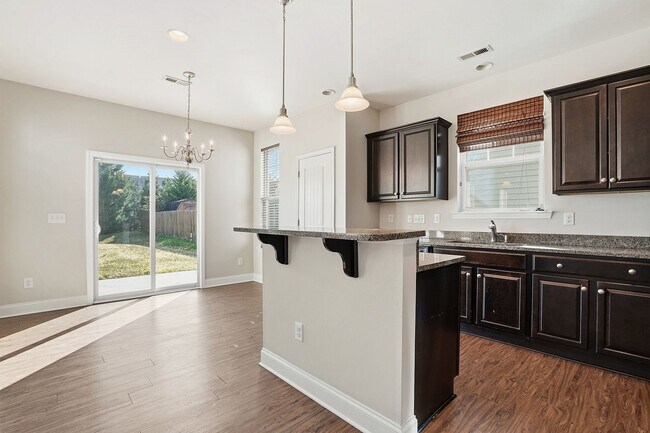 Building Photo - BEAUTIFUL single-Family home with $500 towards first month's rent- 2-Car Garage | Community Pool ...