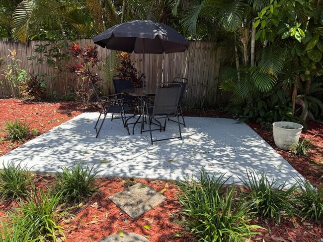Building Photo - $2,690