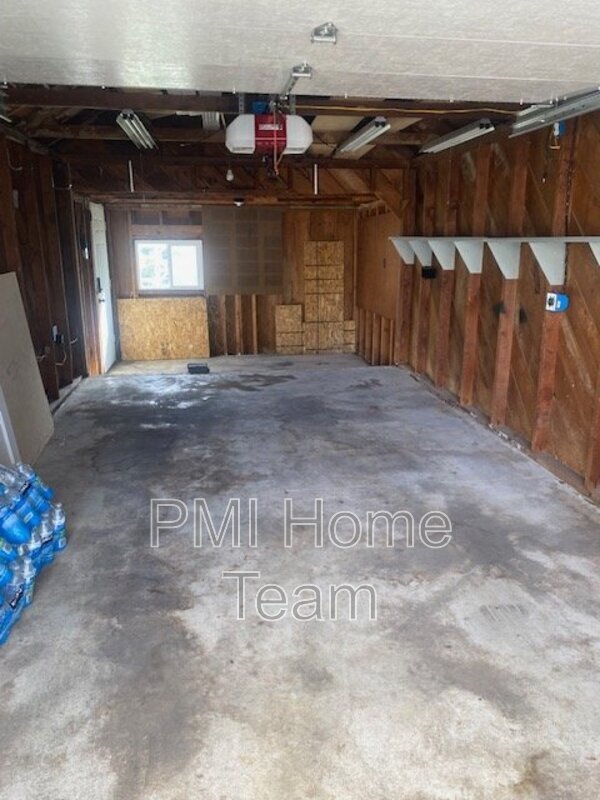 Building Photo - 330 E 100 N