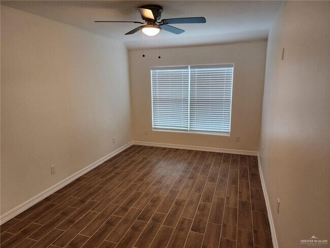 Building Photo - 14 E Champion St