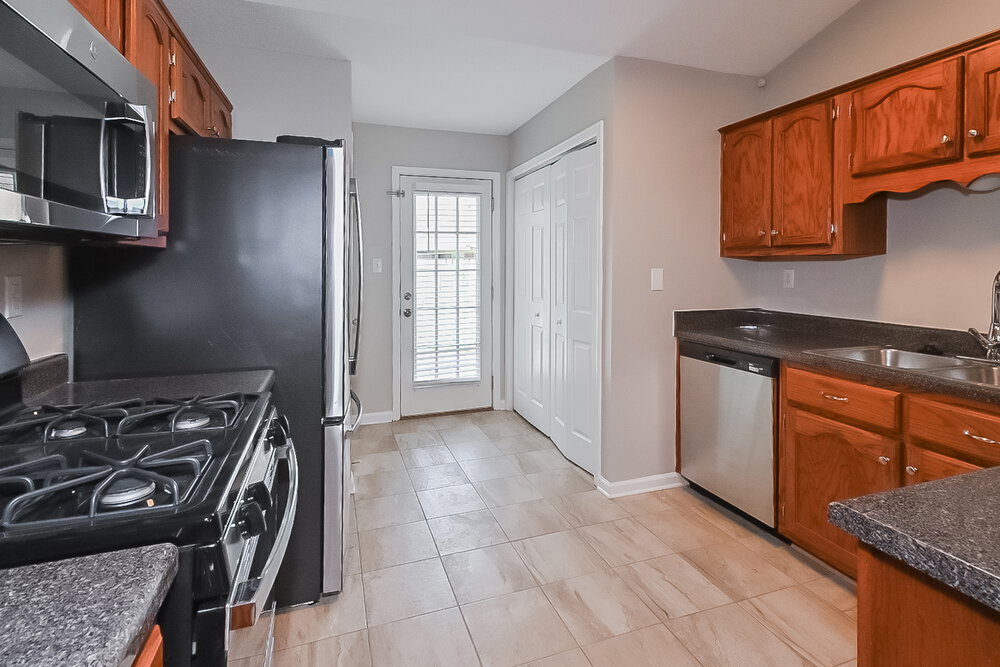 Building Photo - 10630 Pecan View Dr