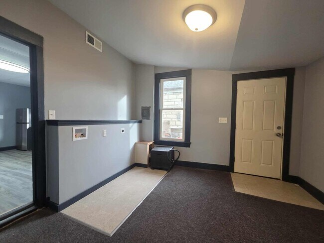 Building Photo - Newly Remodeled Home for Rent!