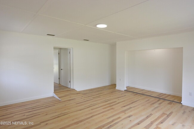 Building Photo - 6672 Kinlock Dr