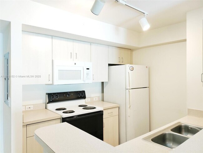 Building Photo - 711 SW 111th Way