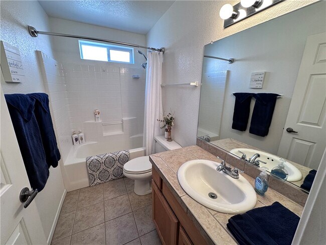 Building Photo - 5087 Emerald River Dr