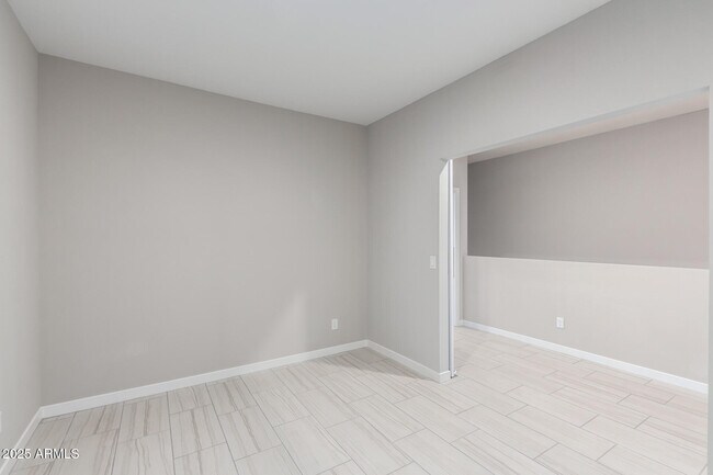 Building Photo - 2134 W Harmont Dr
