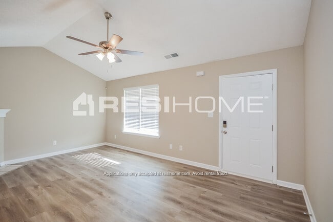 Building Photo - 138 Floresta Dr