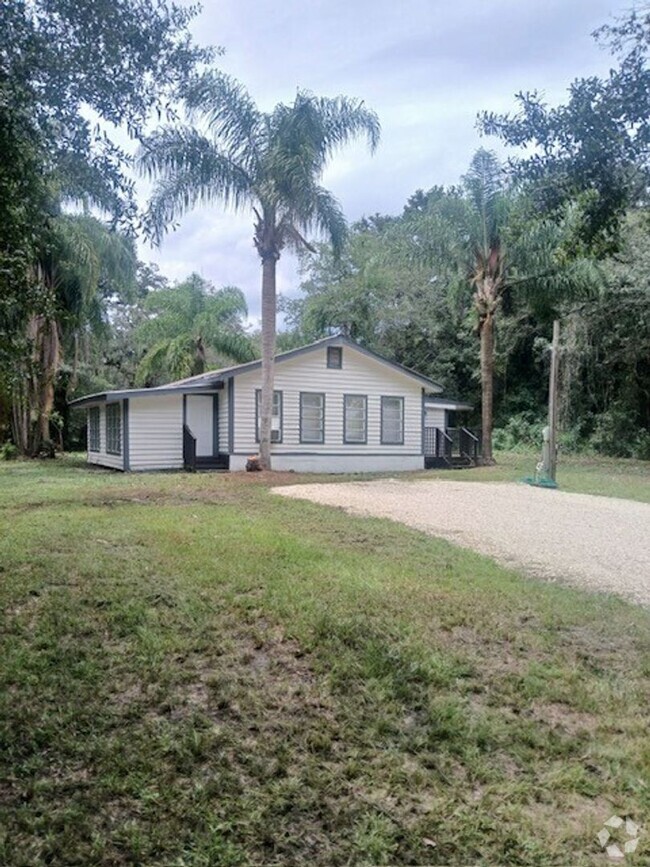 Building Photo - 3/2 home available for rent - Lake Wales, FL