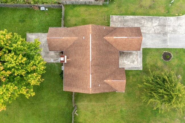 Building Photo - 1020 Furia Dr