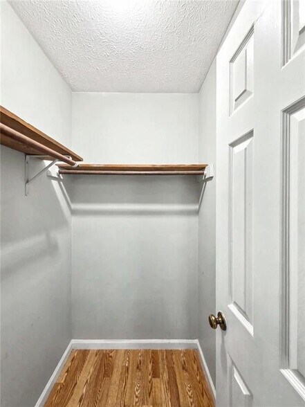 Building Photo - 775 Joseph Club Dr