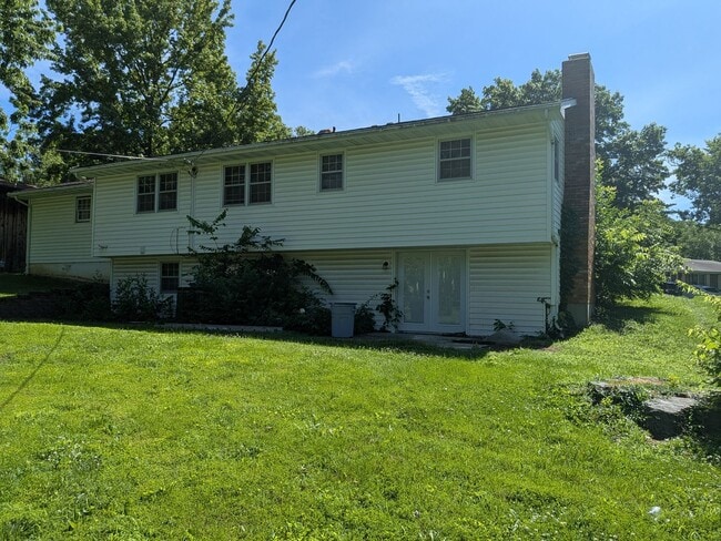 Building Photo - 2513 Lilac Dr