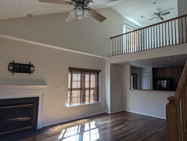 Building Photo - 2052 Astilbe Way