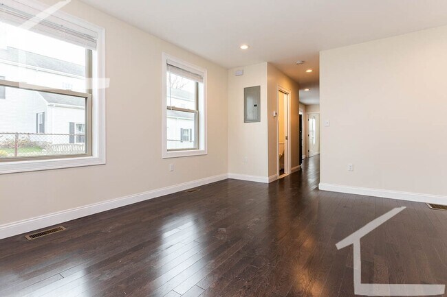 Building Photo - 474 Fulton St