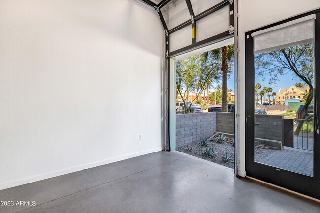 Building Photo - 1130 N 2nd St