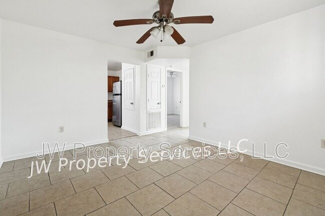 Building Photo - 204 Wilker Neal Ave