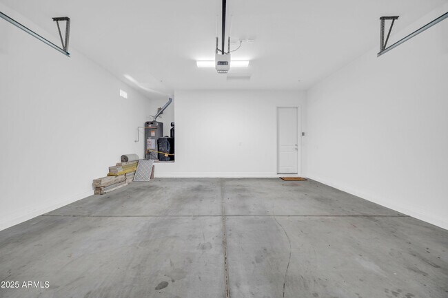 Building Photo - 25526 N 103rd Ave