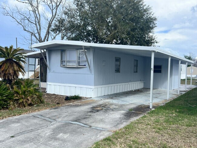 Building Photo - 133 Lakeside Garden Cir