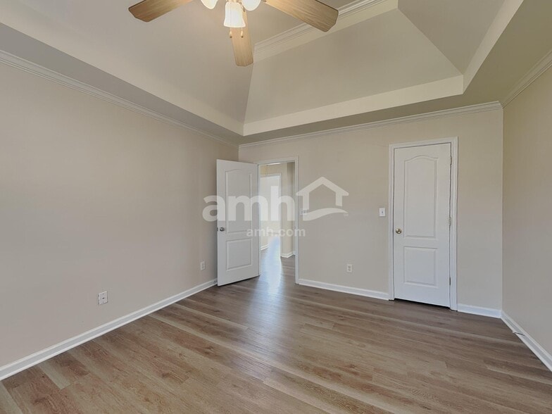 Building Photo - 1172 Cumberland Creek Way SW