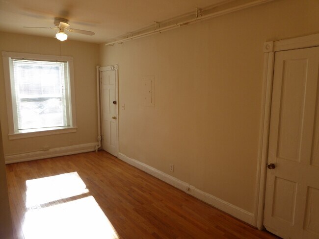 Building Photo - 2137 Newport Pl NW