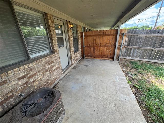 Building Photo - 726 Bluebonnet Dr