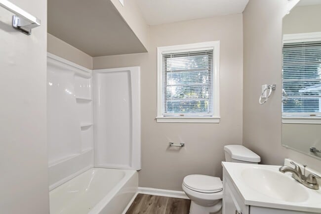 Building Photo - 5041 Davis Cove