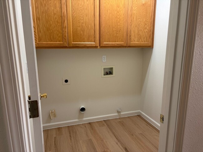 Building Photo - Spacious Single Story Home with Large Private Backyard & Covered Patio