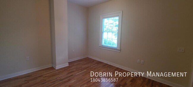 Building Photo - Renovated 5BD: Huge Living Room - Next to ...