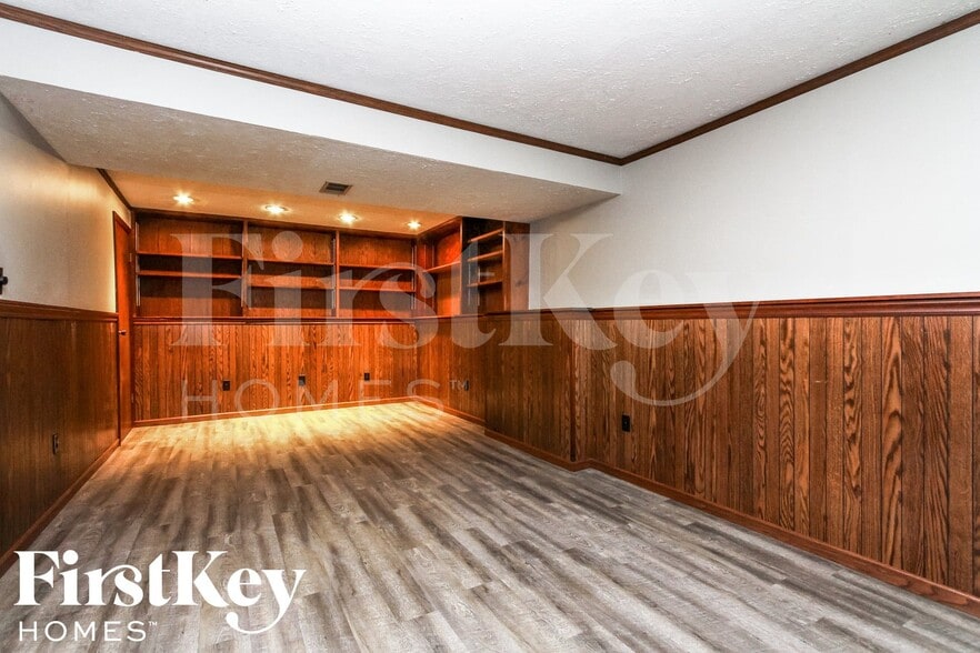 Building Photo - 6702 Revere Ln