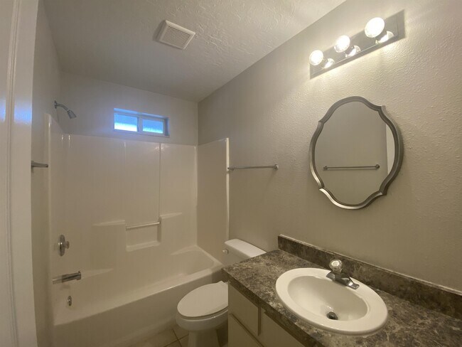 Building Photo - 3928 Champagne Ave