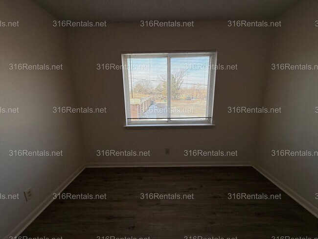 Building Photo - $675 - Accepting SECTION 8/ Housing Voucher 2 bedroom / 1 bathroom - Newly remodeled Apartment