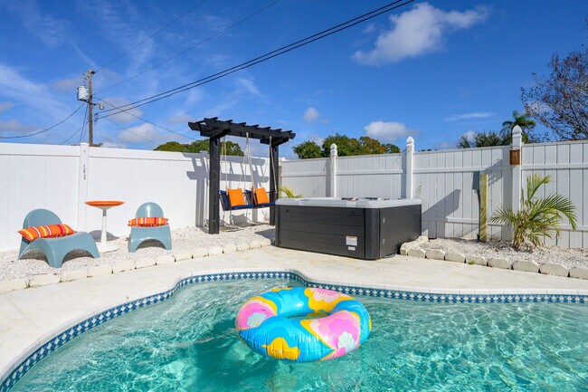 Building Photo - 507 Shore Dr