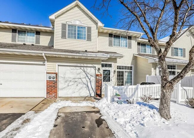 Building Photo - 3639 Vermilion Ct N