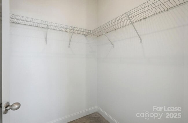 Building Photo - 3224 Drift St