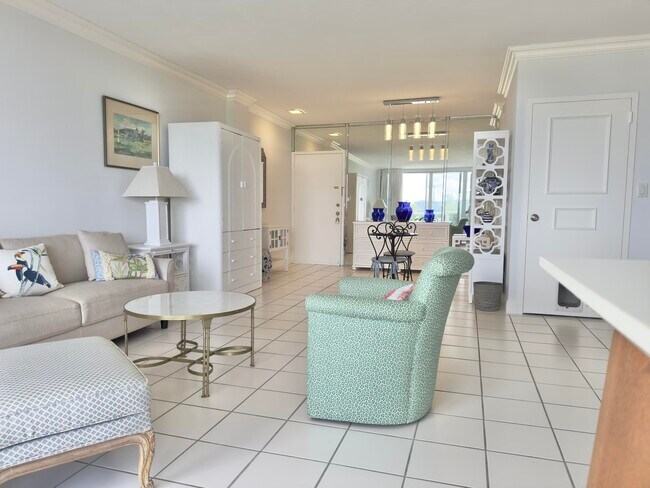 Building Photo - 2800 N Flagler Dr