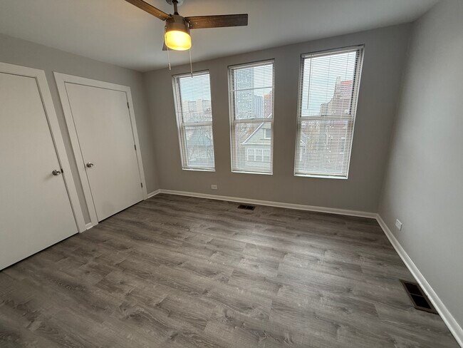 Building Photo - 744 W Gordon Terrace