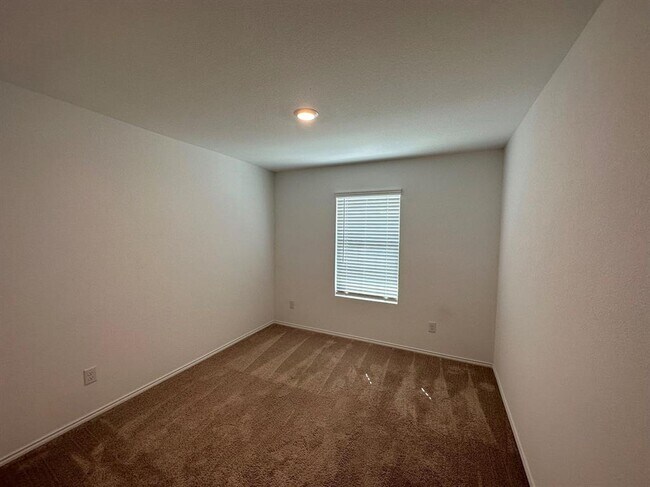 Building Photo - 5319 Braemar Wy