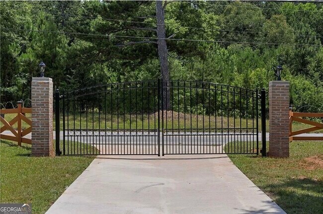 Building Photo - 5245 Stonewall Tell Rd