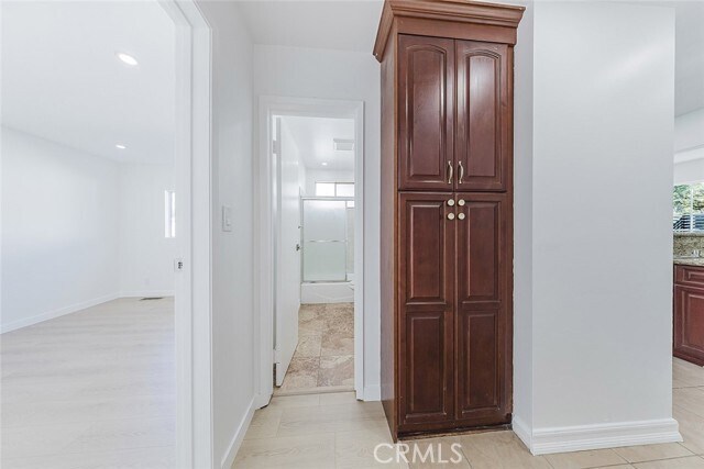 Building Photo - 10431 Las Lunitas Ave