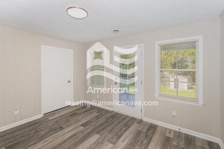 Building Photo - 1676 Hurley Cir