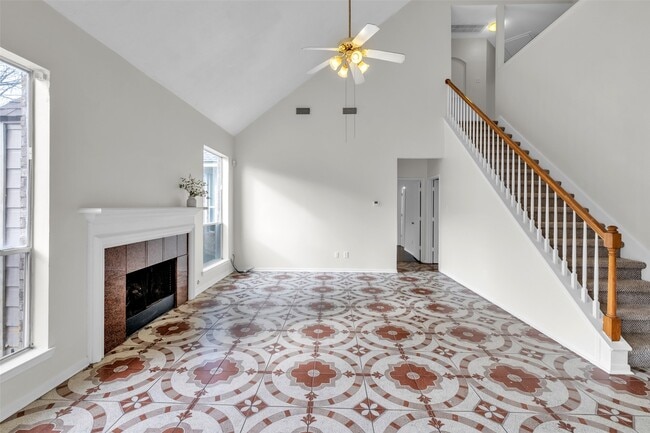 Building Photo - 17611 Magnolia Cir