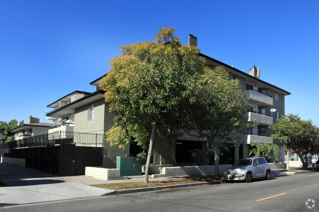 Building Photo - Temple Plaza Apartments