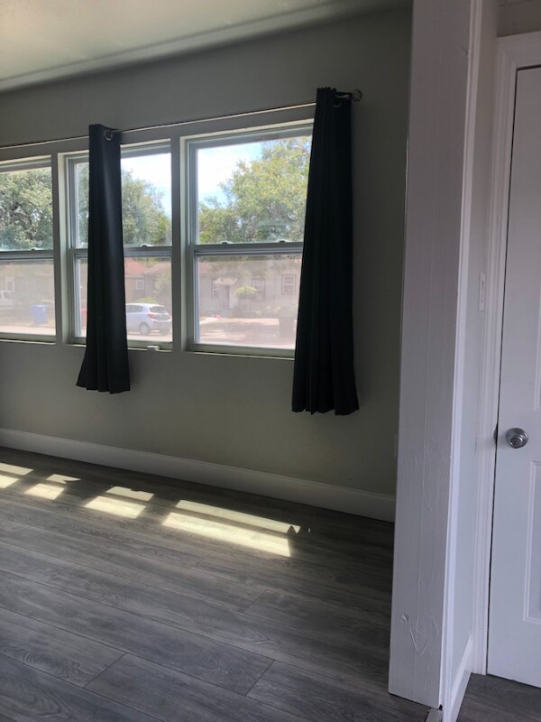 Building Photo - 1445 12th Ave S