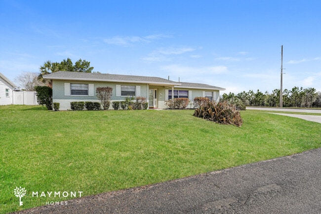 Building Photo - 6142 Donegal W