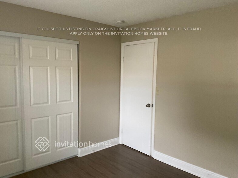 Building Photo - 11709 SW 50th Ct