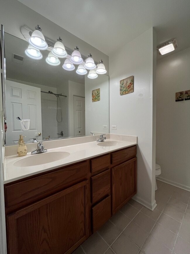 Building Photo - 3259 Cool Springs Ct