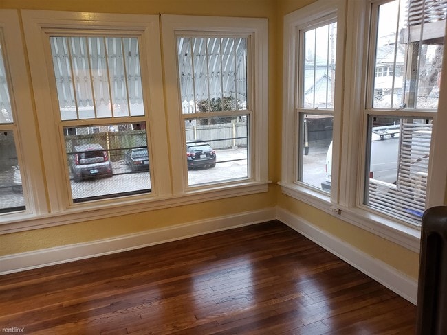 Building Photo - 2 br, 1 bath Apartment - The Antlers 1S