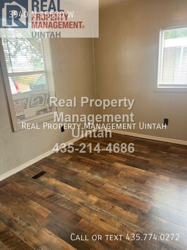 Building Photo - 3940 15530 W