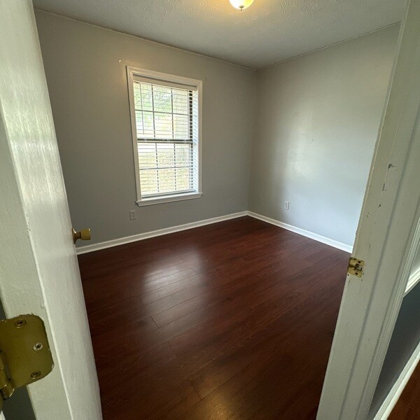 Building Photo - 118 Springside Ave